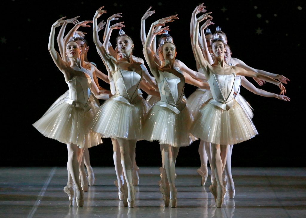 Bailarina despedida por denunciar anorexia reintregrada no La Scala