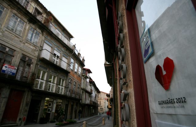 Bolos de aniversário, millennials e capitais da cultura