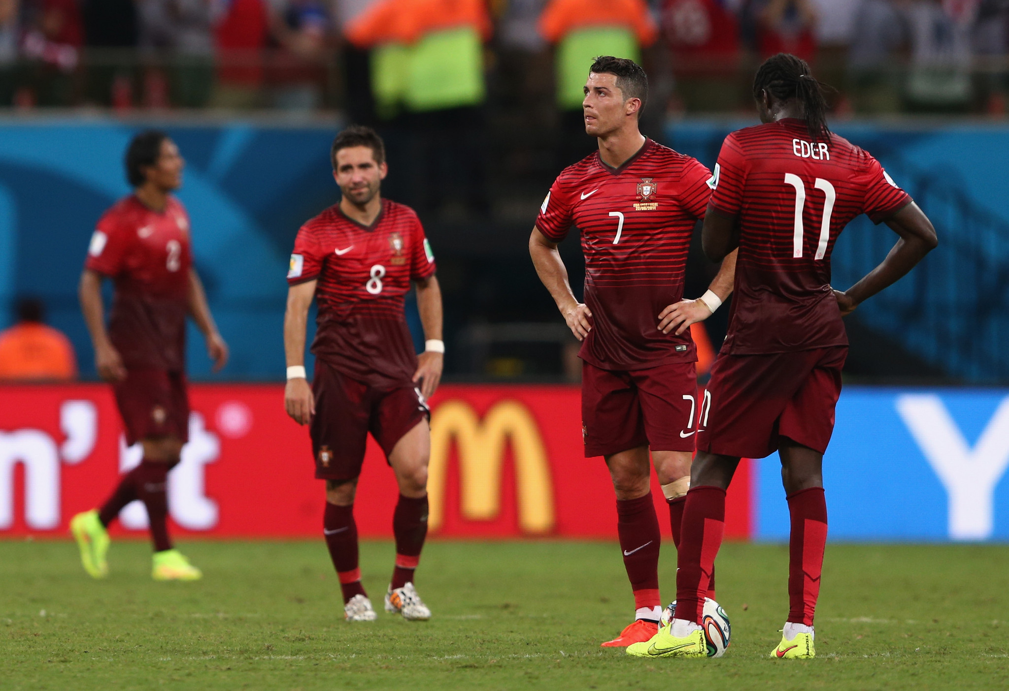 Portugal perde com a Inglaterra e é eliminado nos 'quartos' do