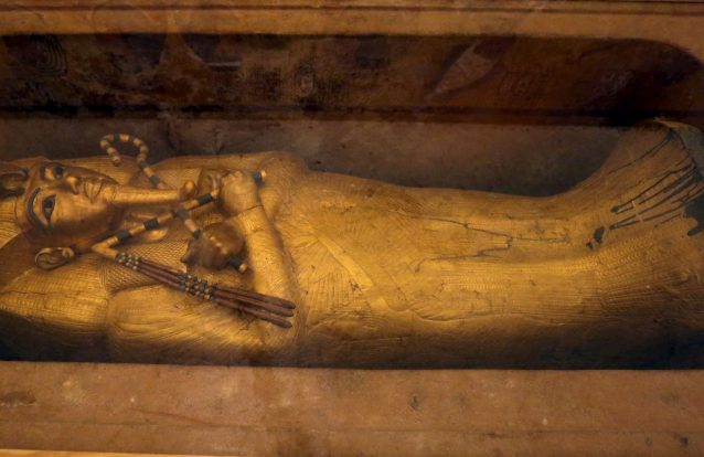 Câmara secreta no túmulo de Tutankamon dada como altamente provável