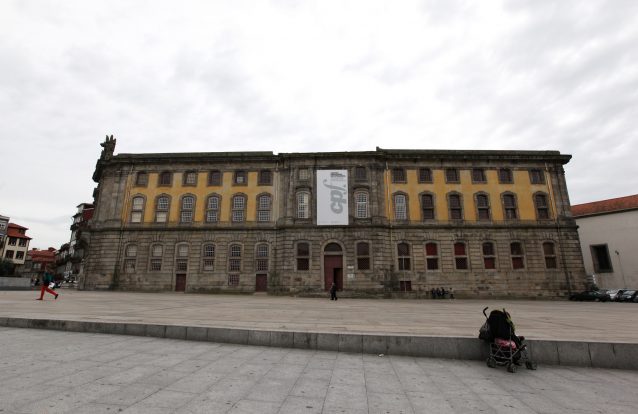 Camilo e o aperto nos gorgomilos