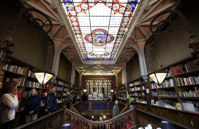 Camões e Harry Potter são os "convidados" especiais dos 113 anos da Livraria Lello