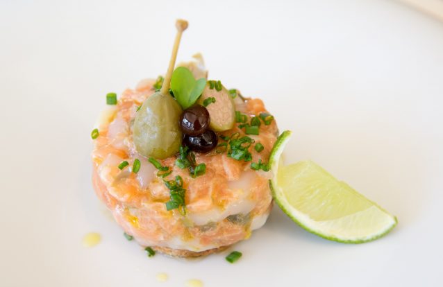 Ceviche de salmão e vieira, por Jorge Sousa
