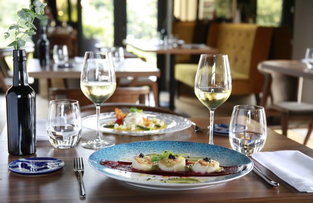 Cinco restaurantes para almoçar no Porto
