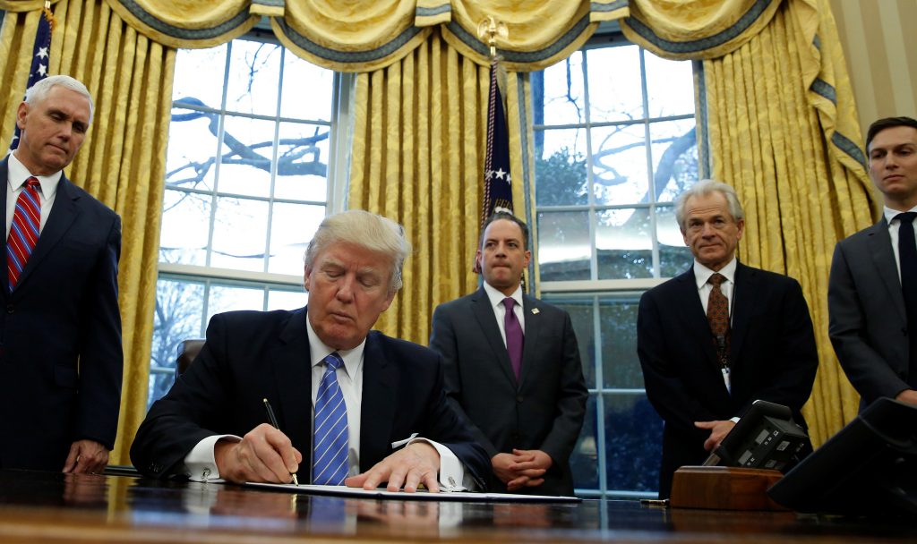 Começam a aparecer os primeiros travões aos avanços de Trump