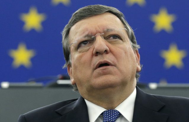 Comissão Europeia compara caso Kroes a Barroso. Mas este compara-se a Draghi
