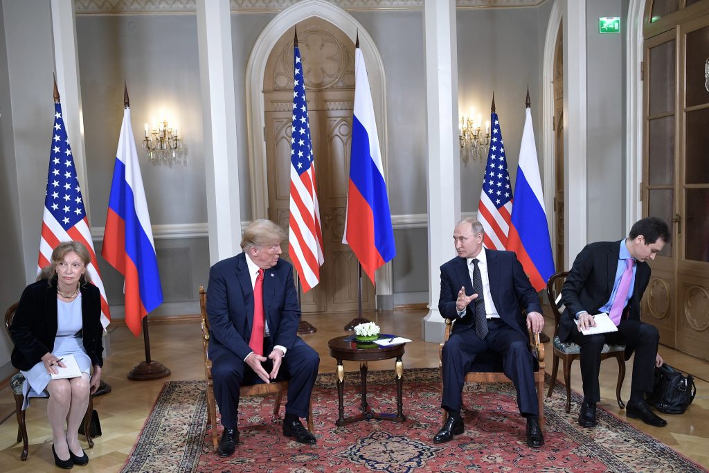 Como a intérprete de Trump saltou, sem querer, da "invisibilidade" para a ribalta