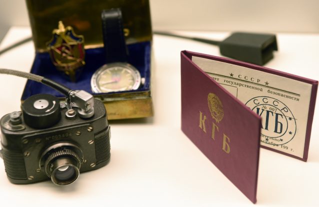 Como descobrimos que os nossos pais eram espiões