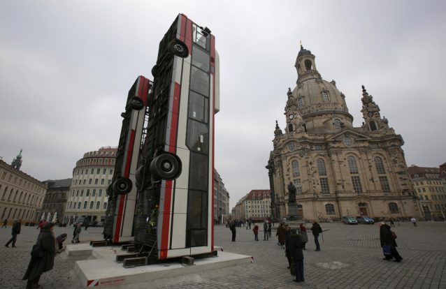 Como uma homenagem aos sírios mortos na guerra pôs um artista sob proteção policial