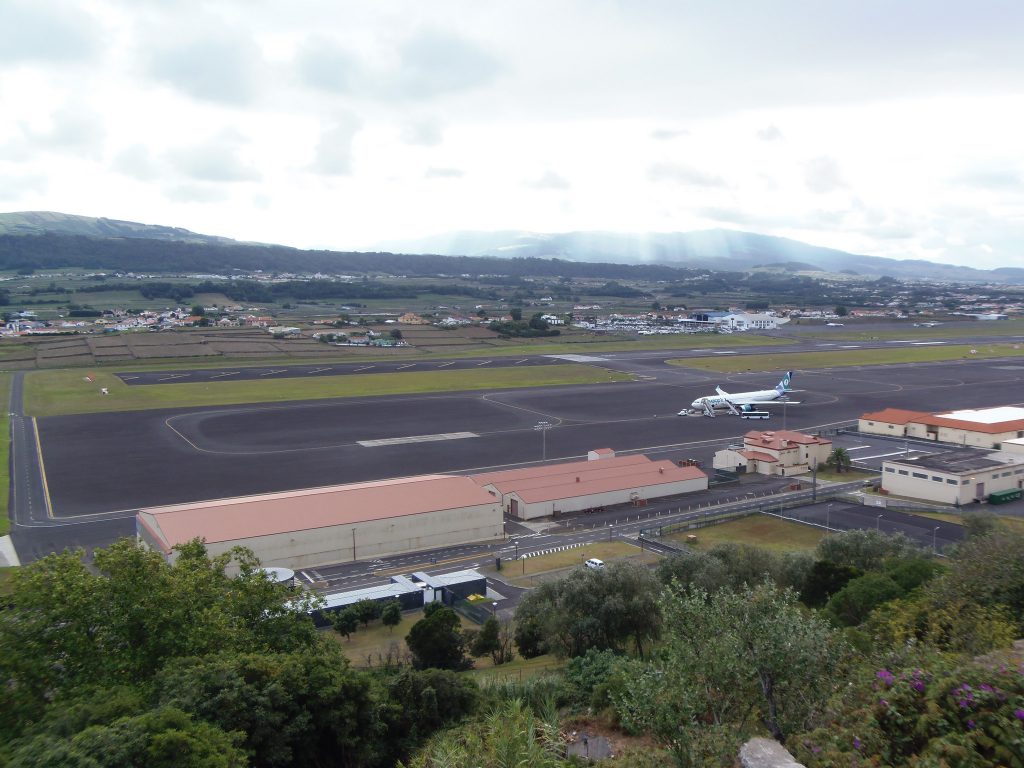 Contaminação hidrológica e radioativa na ilha Terceira: Tiros nos pés