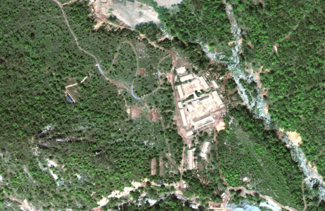 Coreia do Norte faz explodir complexo de testes nucleares