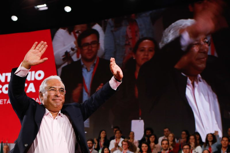 Costa anuncia Orçamento virado para os jovens emigrantes