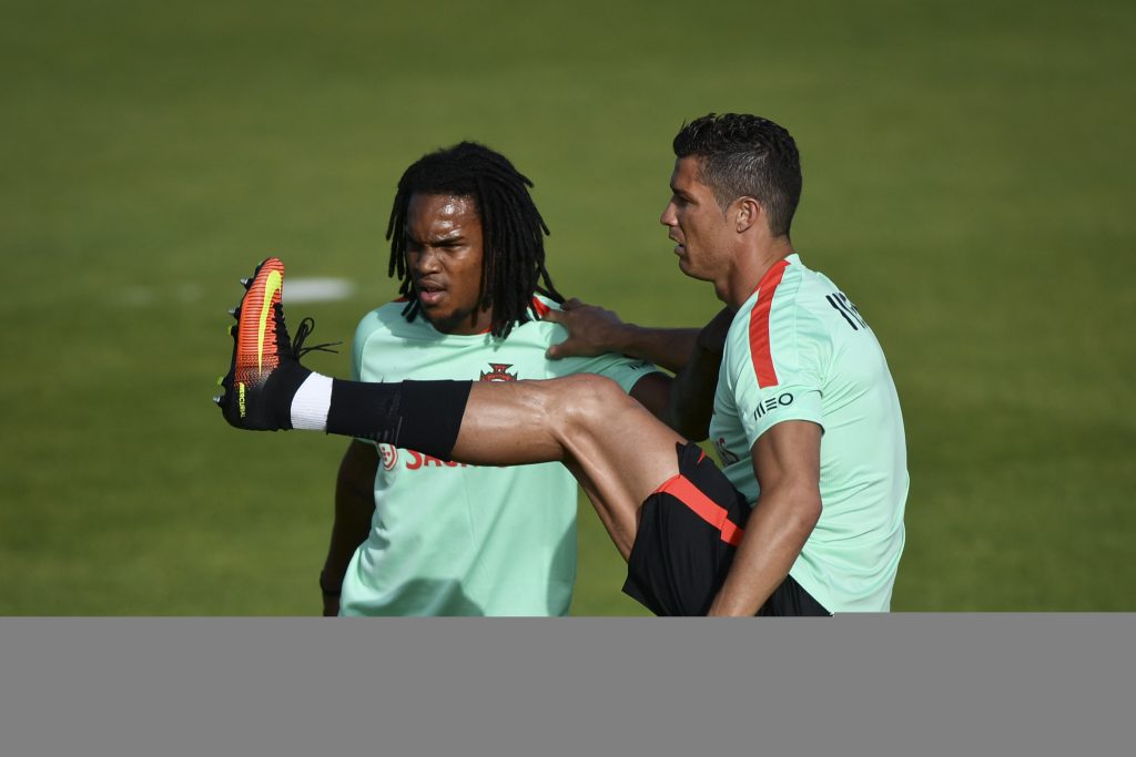 Deixem jogar o Renato