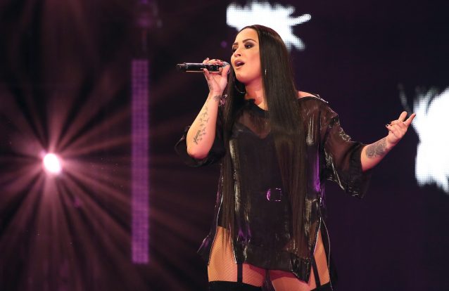 Demi Lovato já está consciente depois de overdose de heroína