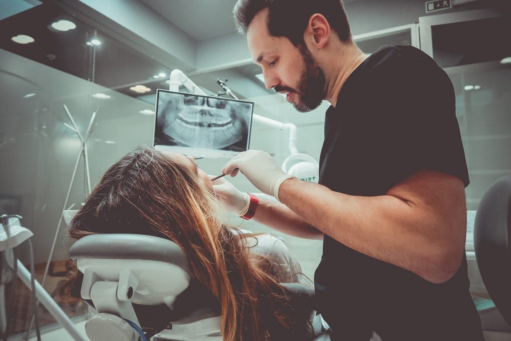 Dentes do siso: quando chega o momento de os remover?