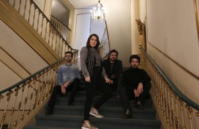 Deolinda: "Estamos sempre a fugir ao fado, mas ele anda atrás de nós"