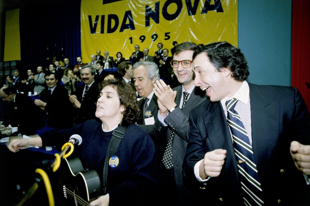 Dina e o fraquinho por Manuel Monteiro