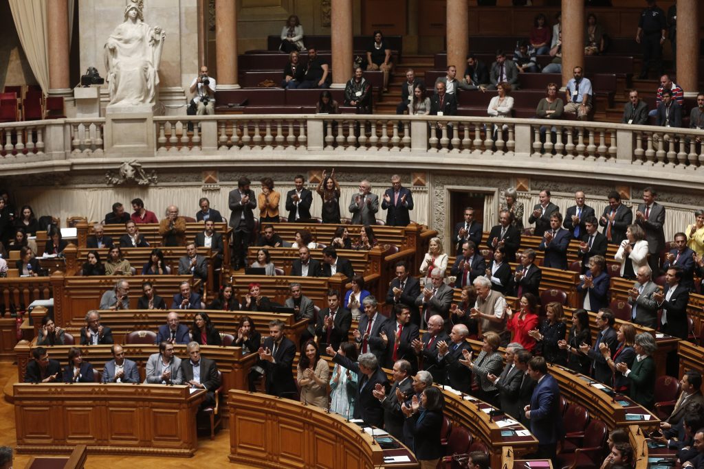 Duplicação de reembolsos. Luís Vilhena (PS) só deixa cargo de deputado se a prática for considerada ilegal