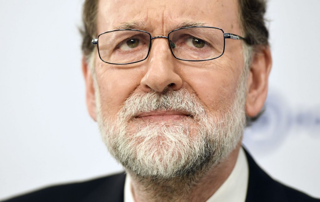 "É o melhor para o PP, para mim e para Espanha", diz Rajoy ao anunciar que deixa a liderança do partido