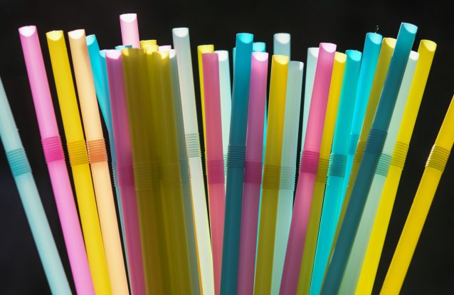 É preciso repetir? O plástico é o maior inimigo dos oceanos