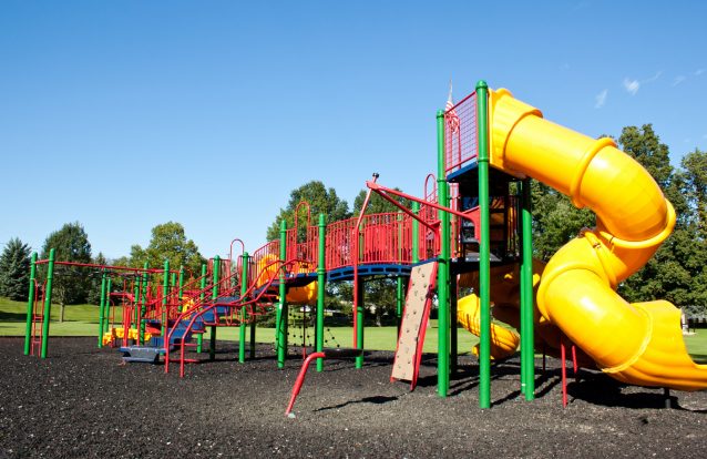 E se lhe disserem que os recreios mais amigos da criança são aqueles menos protegidos?  
