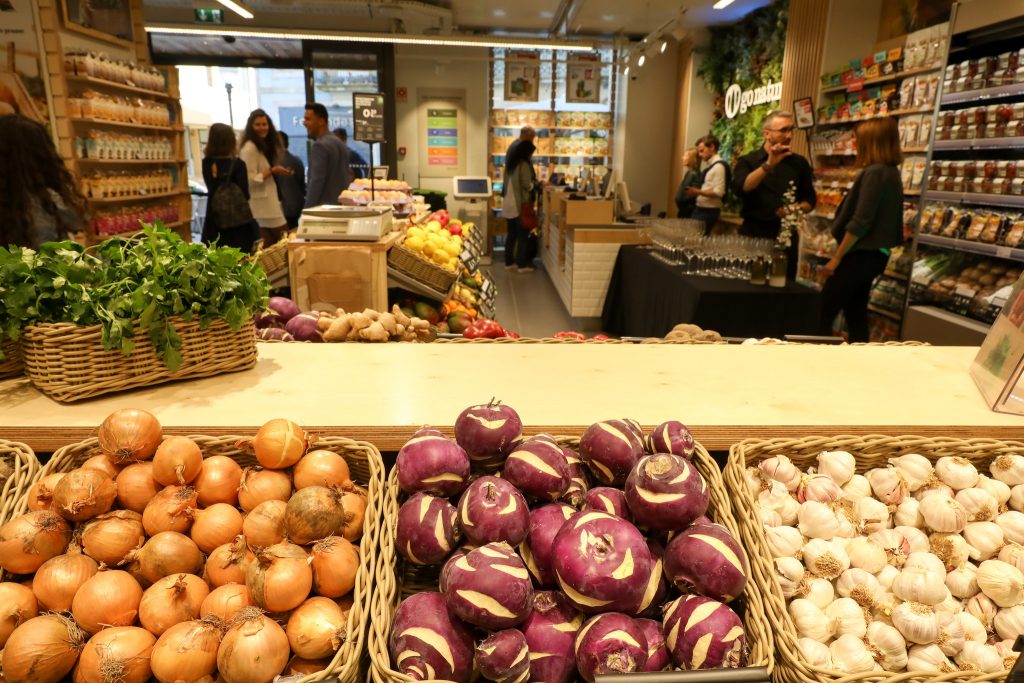 Economia cresce ao ritmo mais baixo em quase dois anos