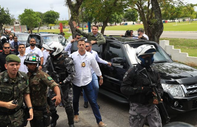 Eleito de Bolsonaro para ministro da Defesa defende uso de atiradores contra criminososos