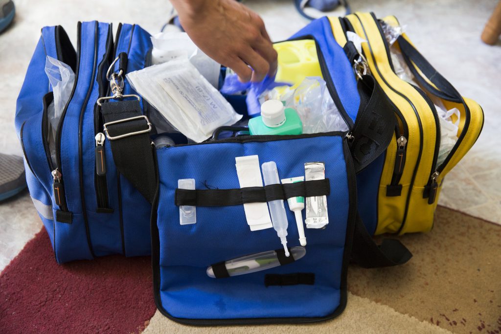 Enfermeiros reformados prestam apoio domiciliário a quem não se pode deslocar
