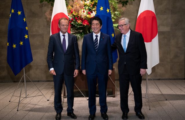 Enquanto Trump levanta muros, UE e Japão assinam novo acordo comercial