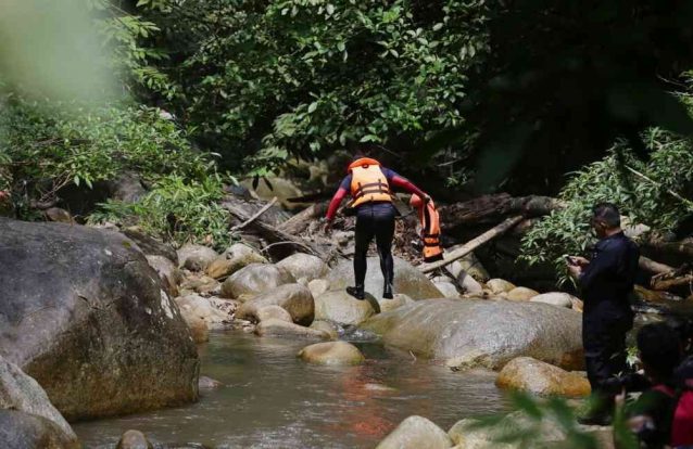 Equipas de resgate acreditam que a adolescente desaparecida na Malásia pode estar escondida na floresta