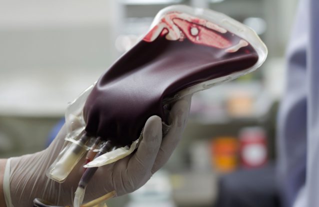 Erro humano contaminou com vírus HIV menina angolana de 7 anos após transfusão de sangue