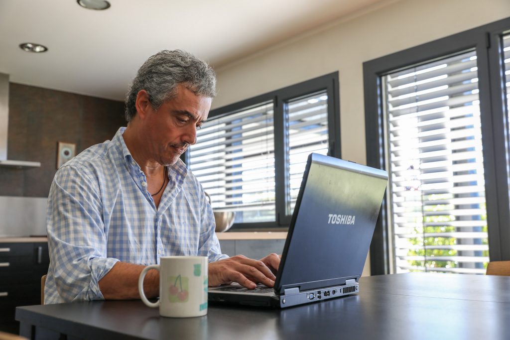 Escritor João Pinto Coelho responde às críticas da embaixada da Polónia