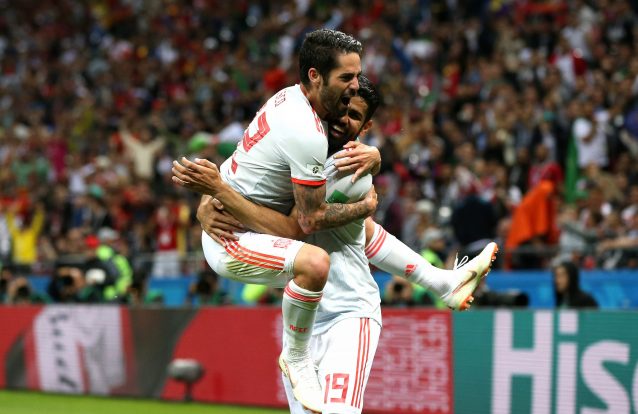 Espanha vence o Irão e iguala Portugal