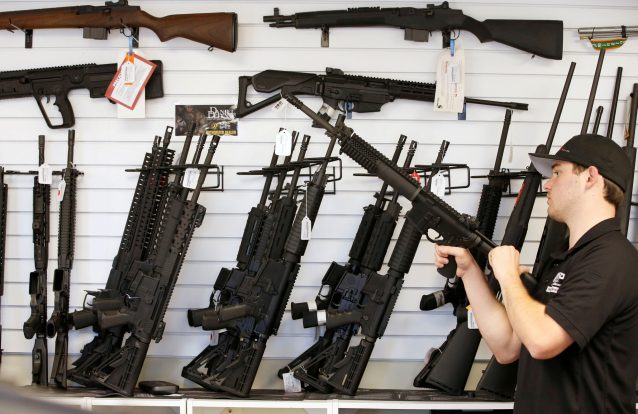 Estados Unidos: doentes mentais voltam a poder comprar armas 