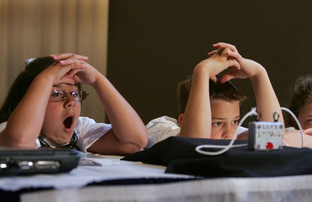 Estas crianças não param! Errado, estas crianças não se mexem