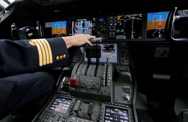 Estudo revela que há centenas de pilotos de aviação à beira da depressão e com pensamentos suicidas