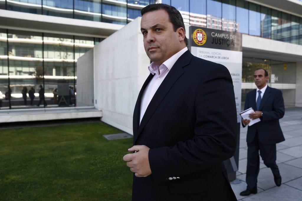 Ex-espião condenado a pena suspensa no caso das Secretas