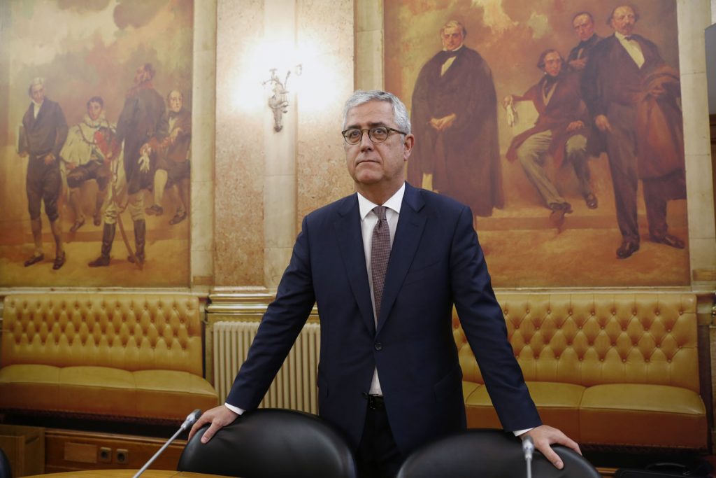 Fernando Negrão assume liderança da bancada contra a maioria dos deputados