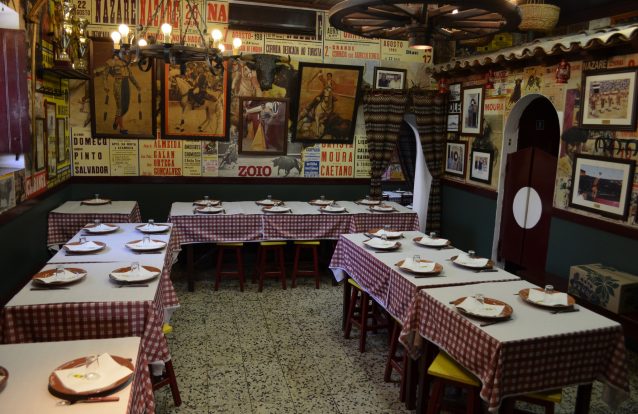 Festa ribatejana no restaurante Taberna do Quinzena, em Santarém