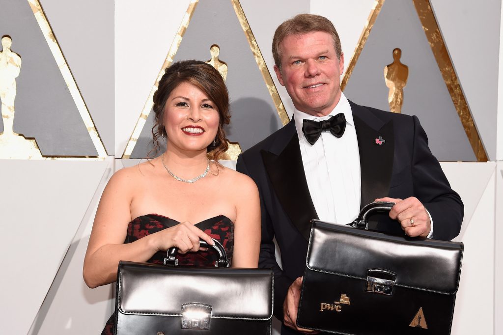 Gaffe dos Oscars: Responsáveis pelos envelopes já têm guarda-costas