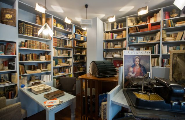Gostar de Ler: Chuva de livros antigos