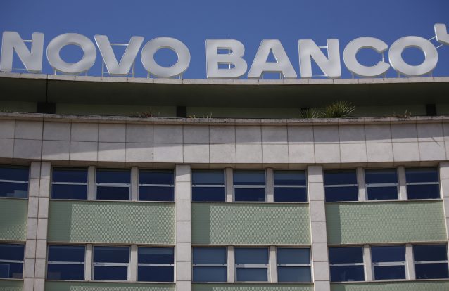 Governo chama partidos para discutir vende do Novo Banco
