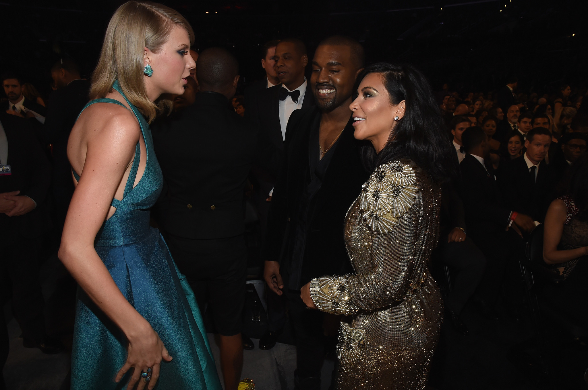 Visão Guia Para Perceber A Polémica Entre Taylor Swift Kanye West E Kim Kardashian