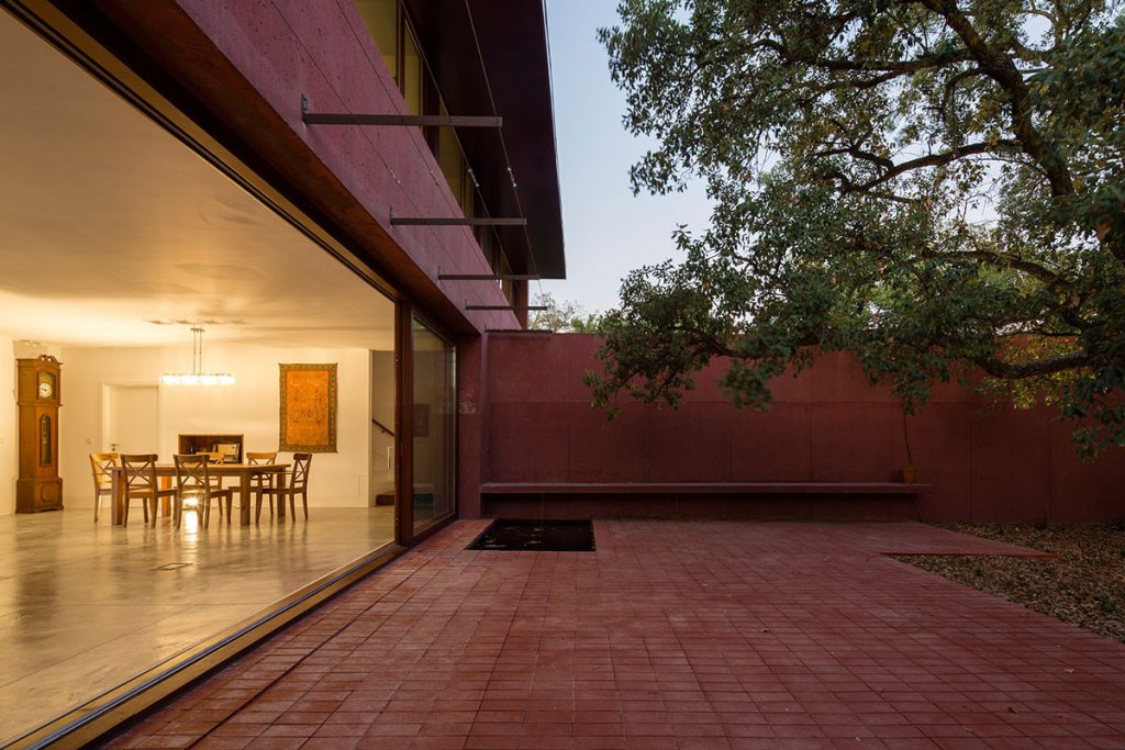 'Habitar Portugal': Casas, casinhas, conventos e etc