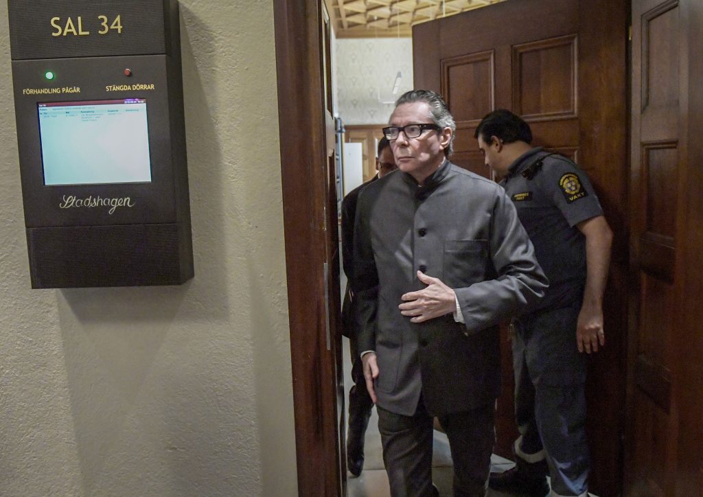 Homem no centro do escândalo do Nobel da Literatura condenado por violação