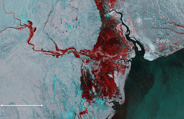 Imagens de satélite mostram o antes e o depois das inundações na região da Beira