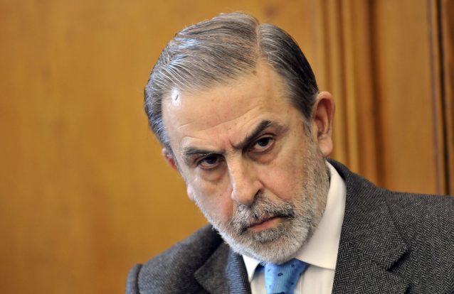 Indigno como o barbeiro de Midas