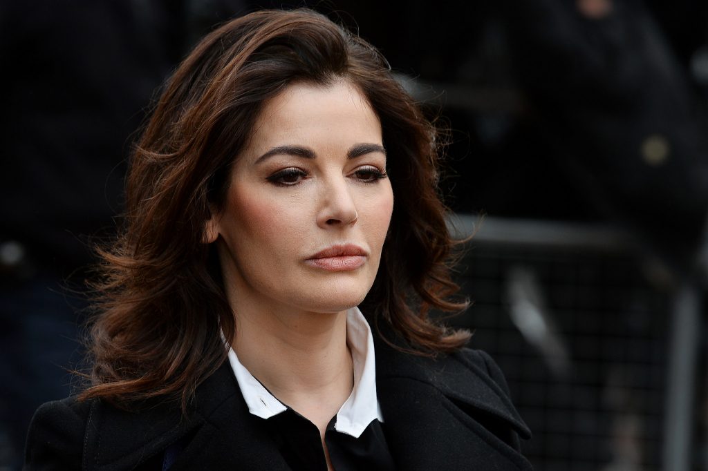 Italianos arrasam Nigella Lawson por causa do seu 'spaghetti carbonara'
