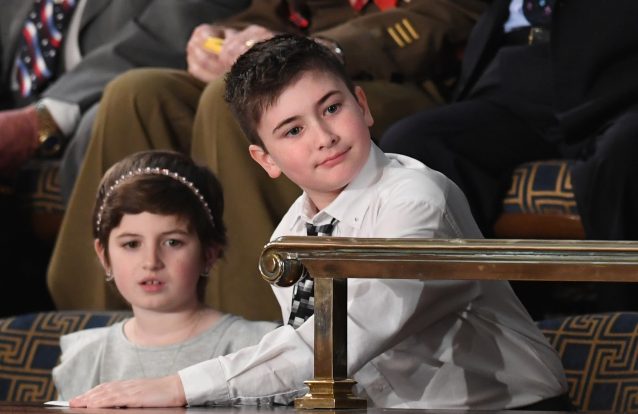 Joshua Trump: o convidado especial do presidente americano que adormeceu durante o seu discurso