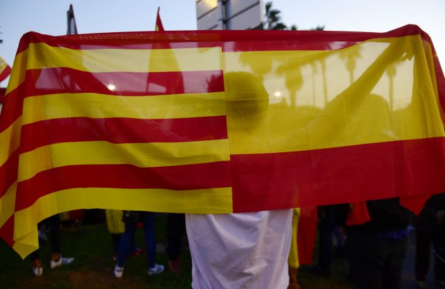Maioria na Catalunha sente-se catalão e espanhol